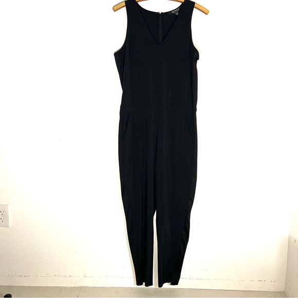 NWOT Athleta jumpsuit one piece zippered sz 12 - Picture 14 of 16